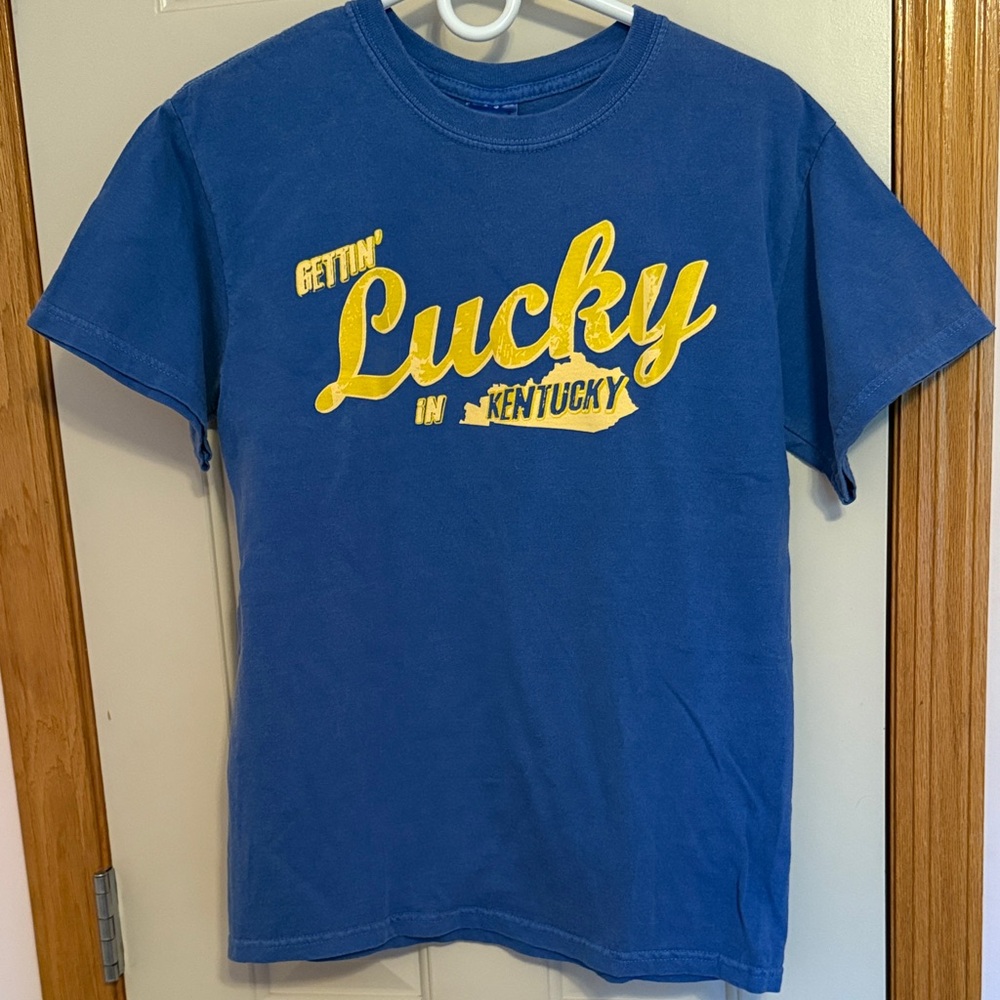 NWT Blue Graphic KENTUCKY T-Shirt with Yellow Print